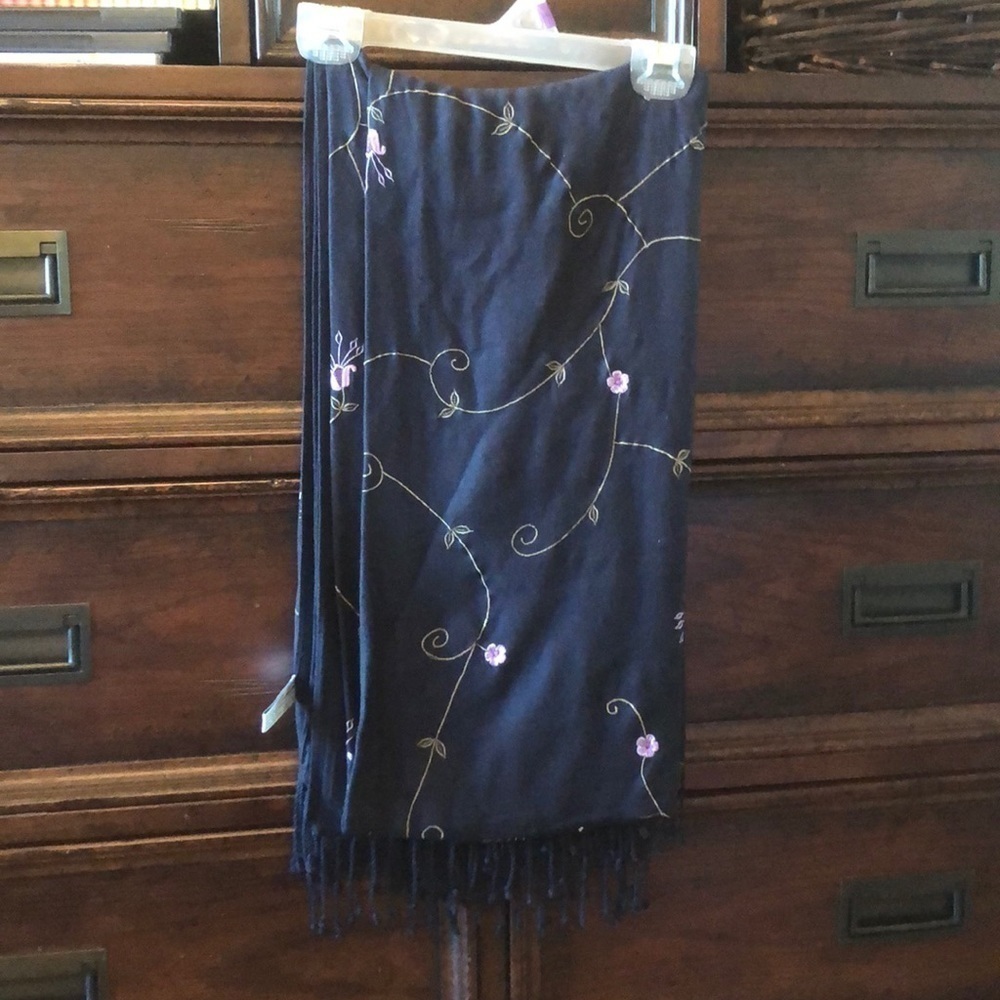 Valerie Stevens black floral embroidered large wrap/scarf